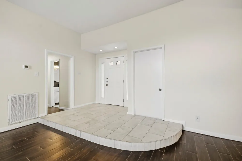 830 Seacliff Drive Houston, TX 77062