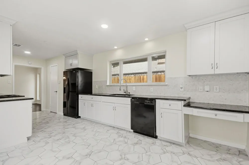 830 Seacliff Drive Houston, TX 77062