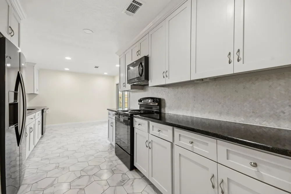 830 Seacliff Drive Houston, TX 77062