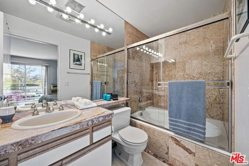 4549 Haskell Avenue #1 Encino, CA 91436