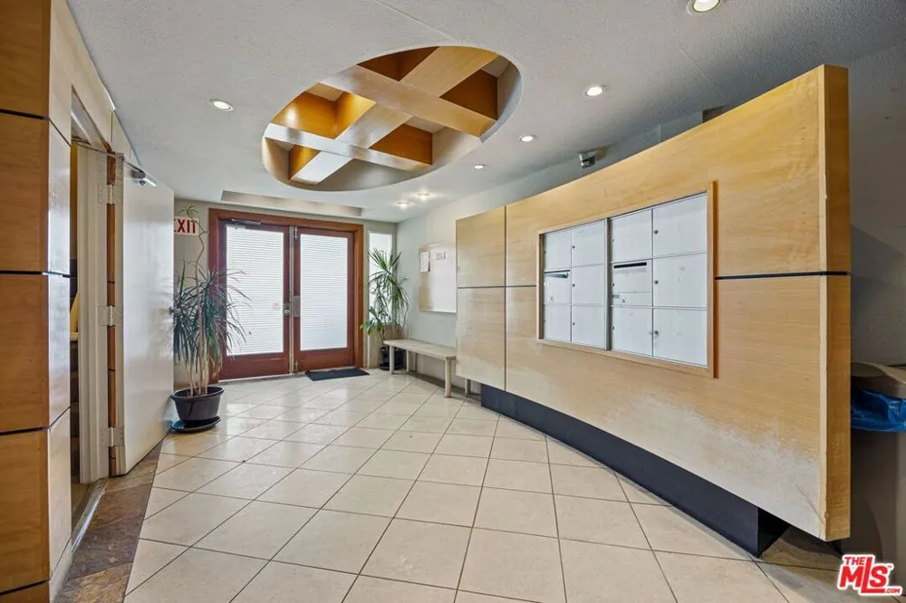 4549 Haskell Avenue #1 Encino, CA 91436
