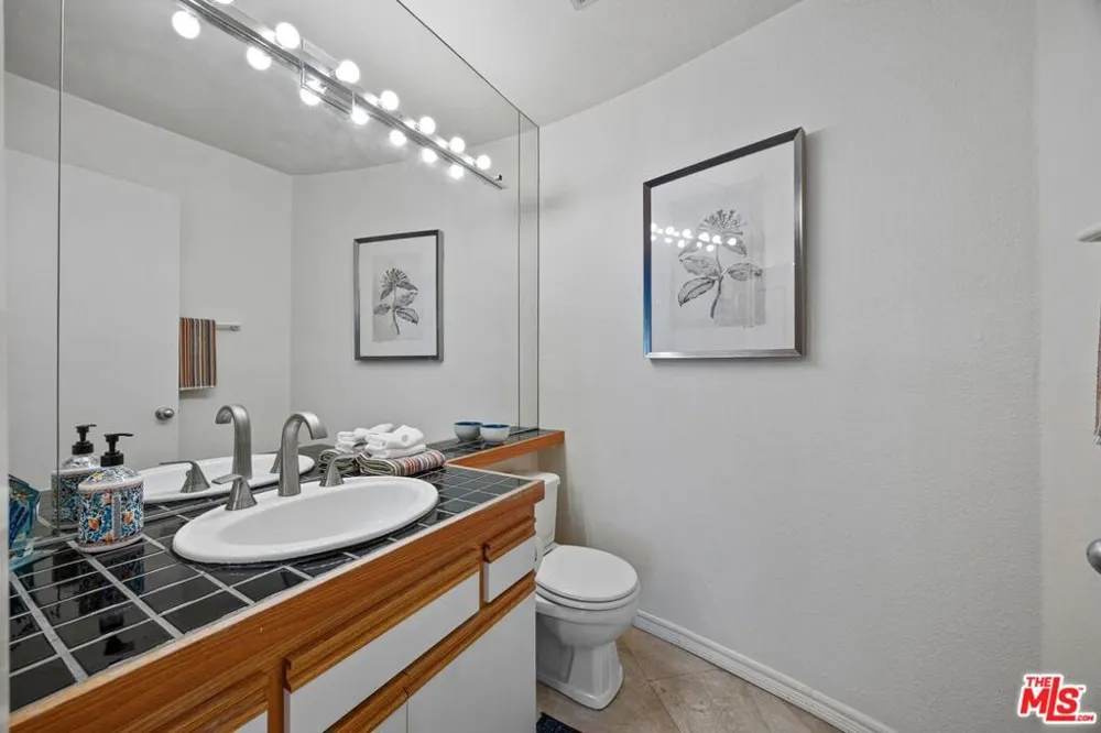 4549 Haskell Avenue #1 Encino, CA 91436