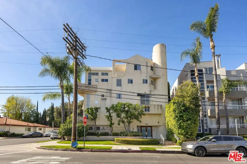 4549 Haskell Avenue #1 Encino, CA 91436