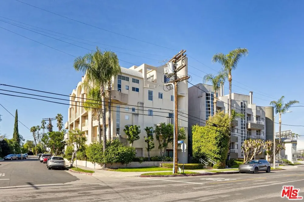 4549 Haskell Avenue #1 Encino, CA 91436