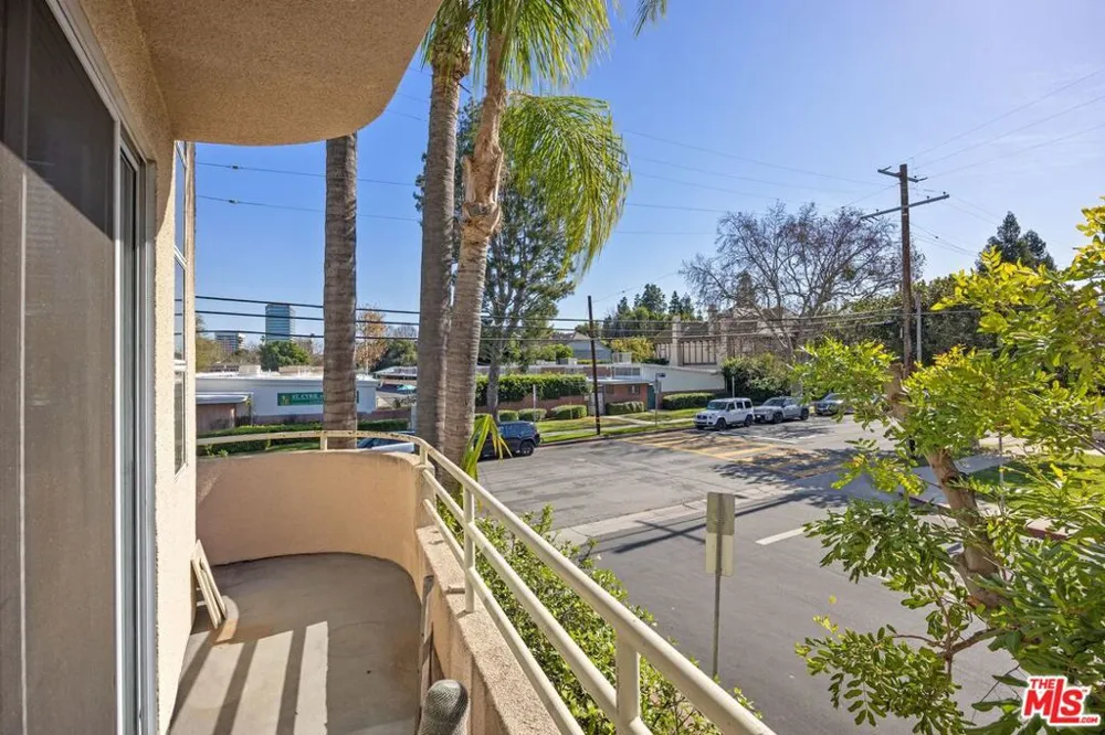 4549 Haskell Avenue #1 Encino, CA 91436