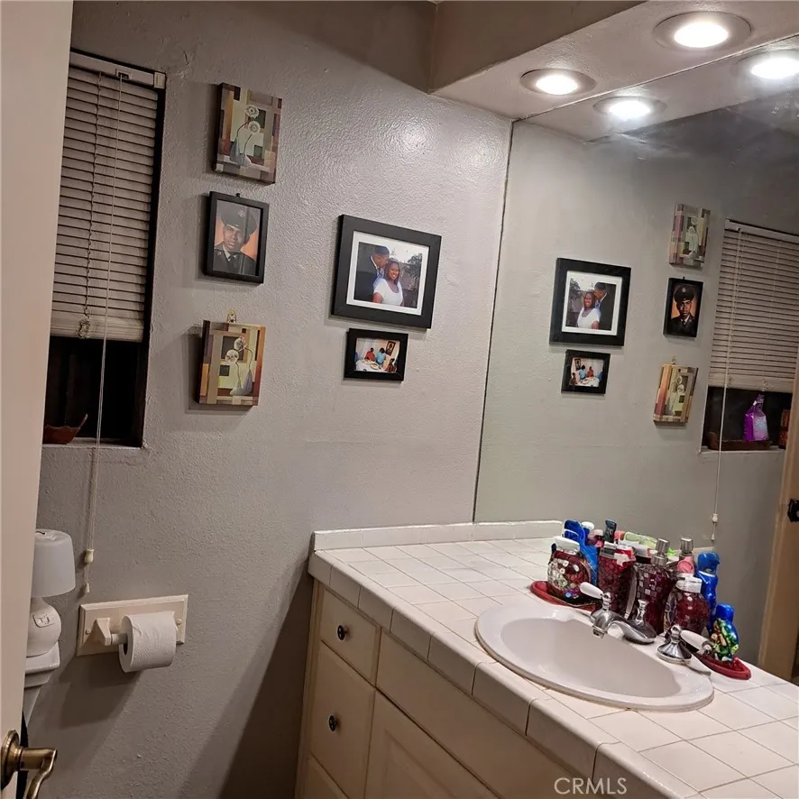 1350 Marine #113 Wilmington, CA 90744