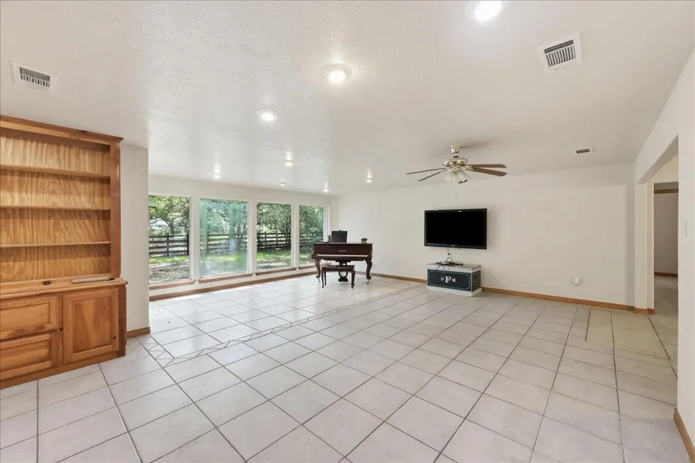 46721 Interstate 10 Winnie, TX 77665