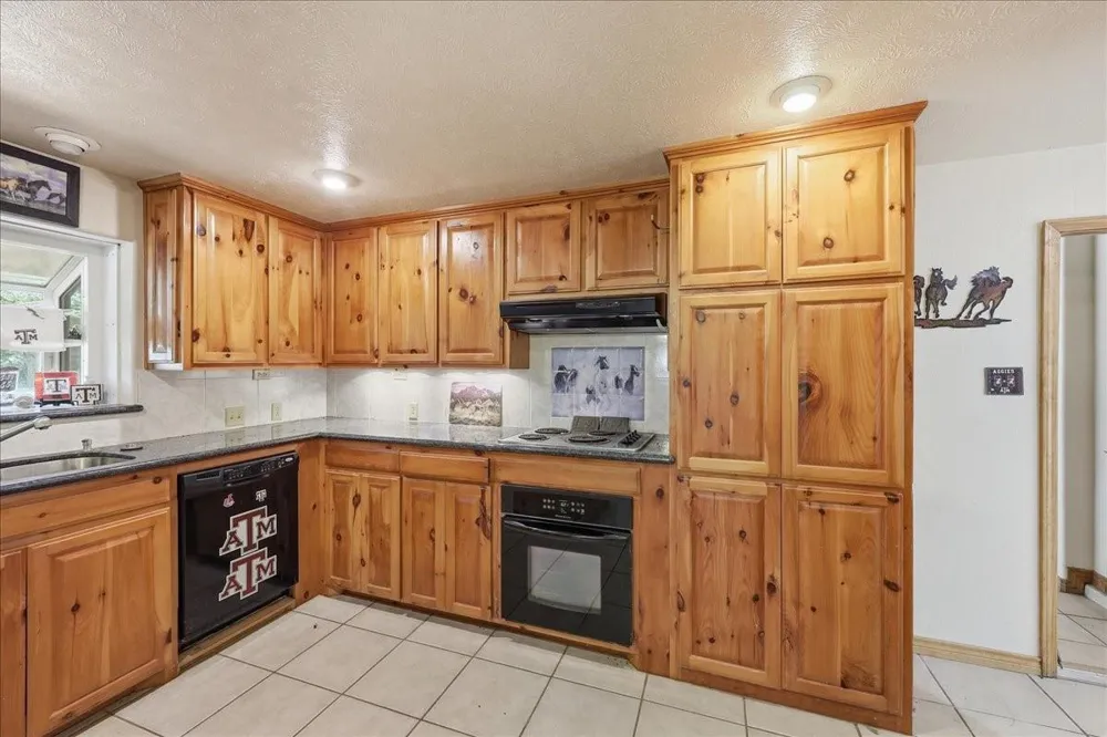 46721 Interstate 10 Winnie, TX 77665