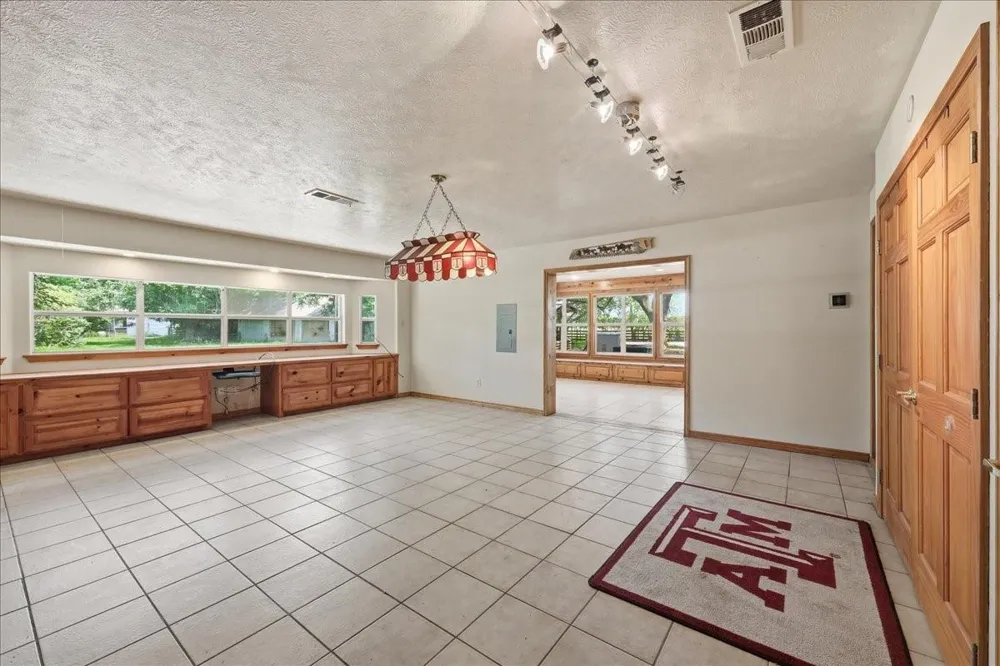 46721 Interstate 10 Winnie, TX 77665