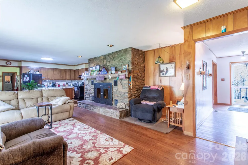 7835 US 23 Highway Mars Hill, NC 28754