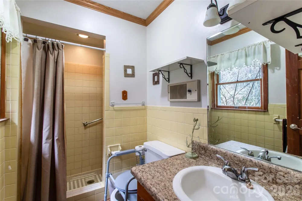 7835 US 23 Highway Mars Hill, NC 28754