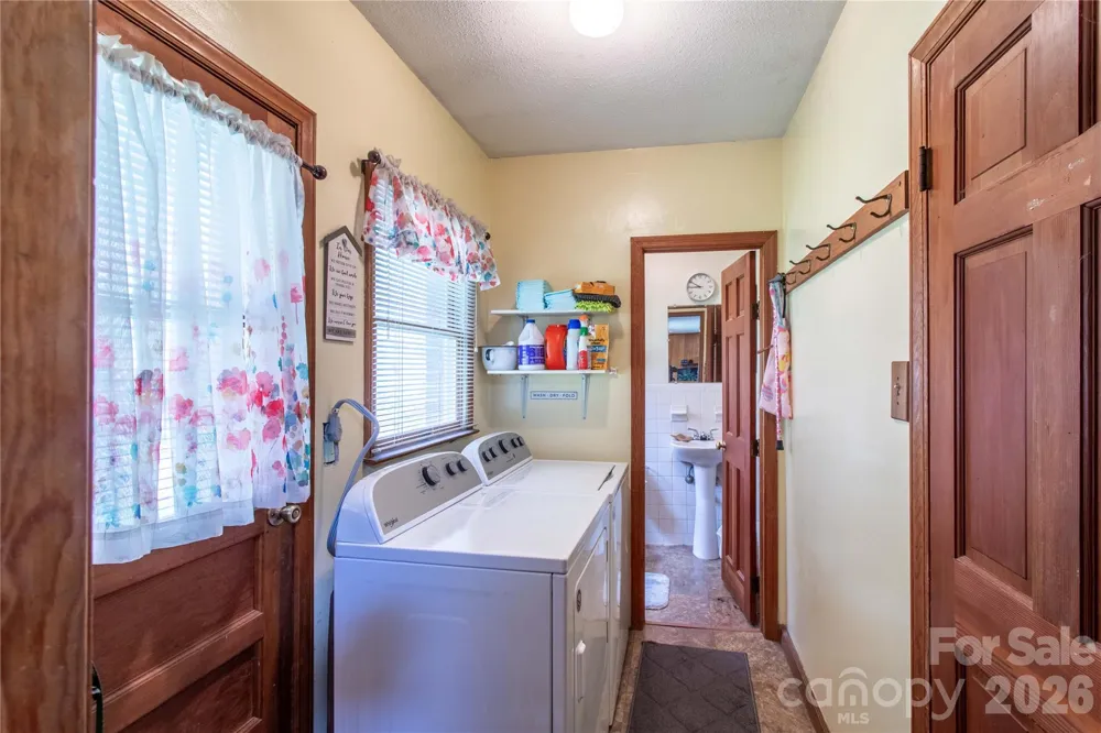 7835 US 23 Highway Mars Hill, NC 28754