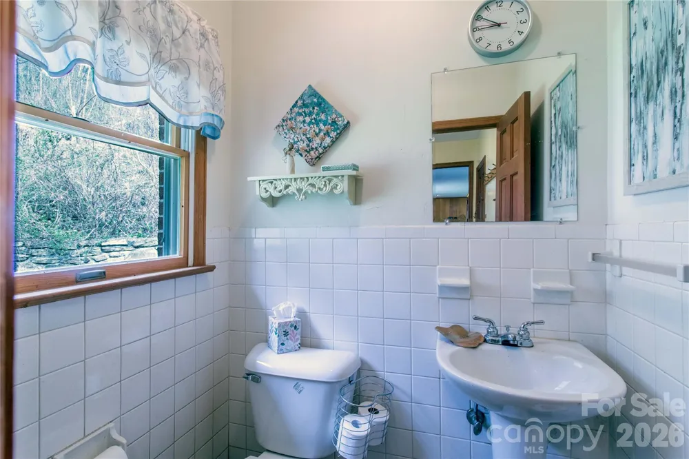 7835 US 23 Highway Mars Hill, NC 28754