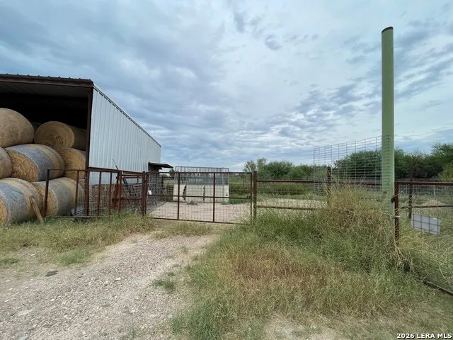 1085 MOSES RD Quemado, TX 78877