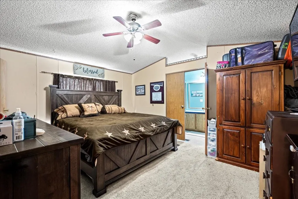 7300 Goehring Road Ledbetter, TX 78946