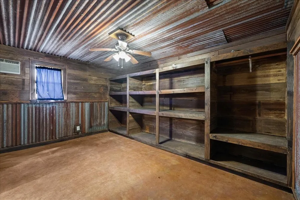 7300 Goehring Road Ledbetter, TX 78946
