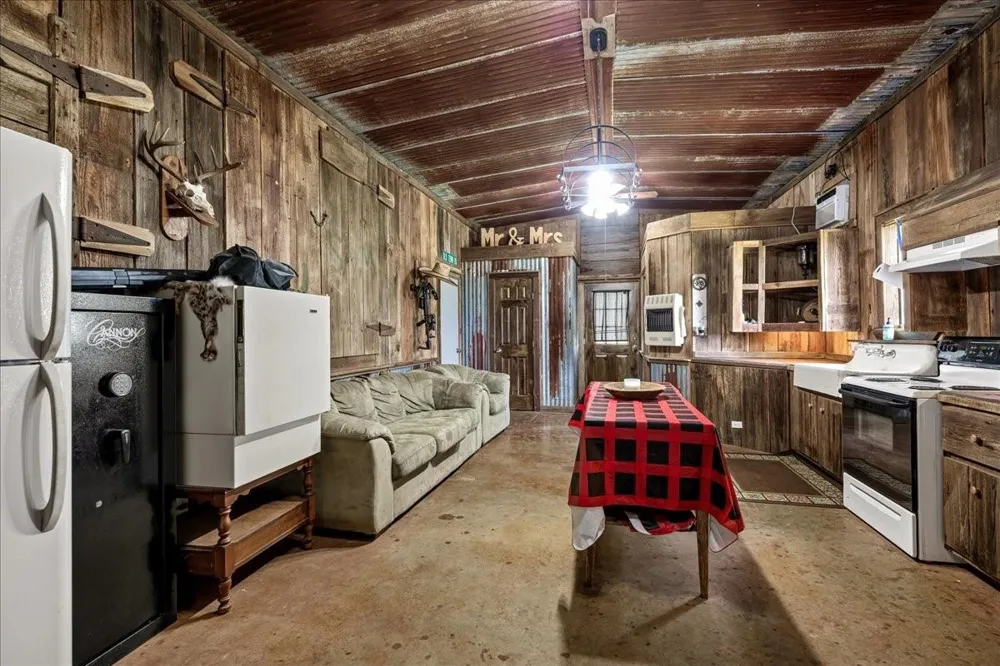 7300 Goehring Road Ledbetter, TX 78946