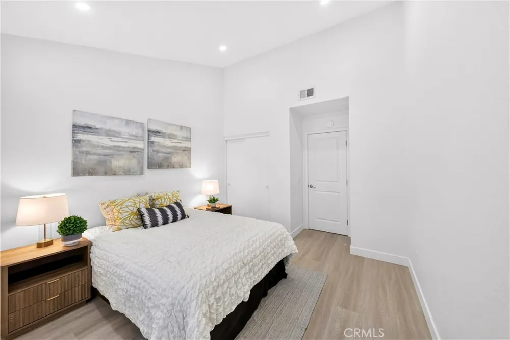 2303 W Millstream Drive #104 Fullerton, CA 92833