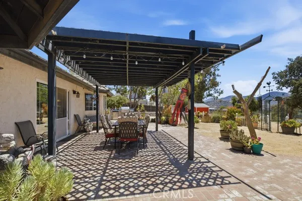 9722 Hierba Agua Dulce, CA 91390
