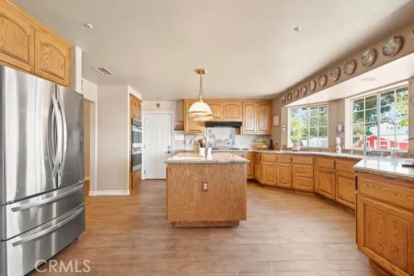 9722 Hierba Agua Dulce, CA 91390