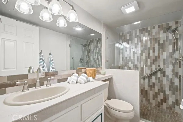 9722 Hierba Agua Dulce, CA 91390