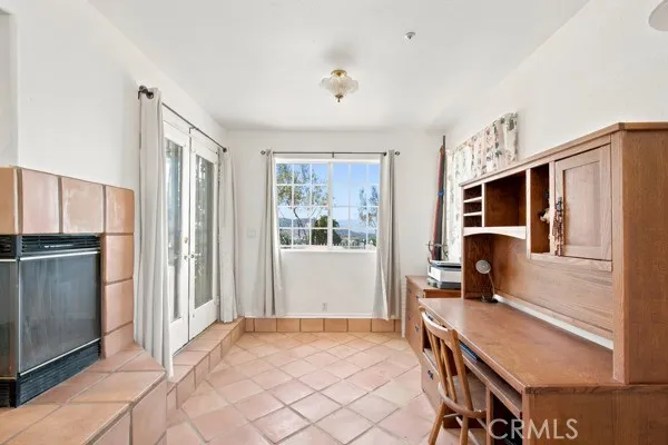 9722 Hierba Agua Dulce, CA 91390