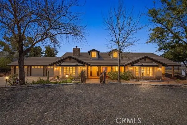 9722 Hierba Agua Dulce, CA 91390