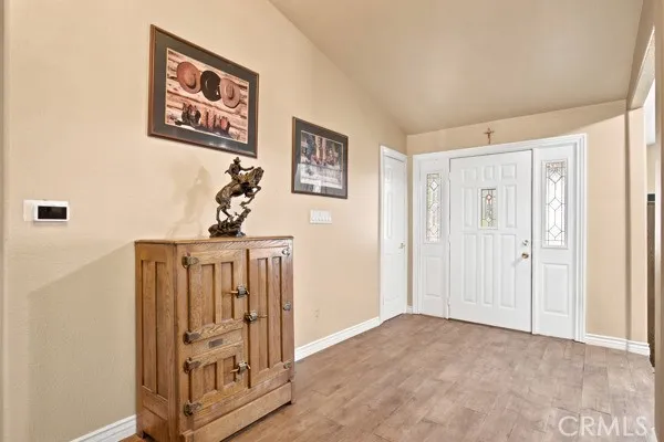 9722 Hierba Agua Dulce, CA 91390