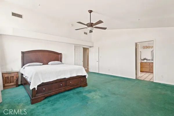9722 Hierba Agua Dulce, CA 91390