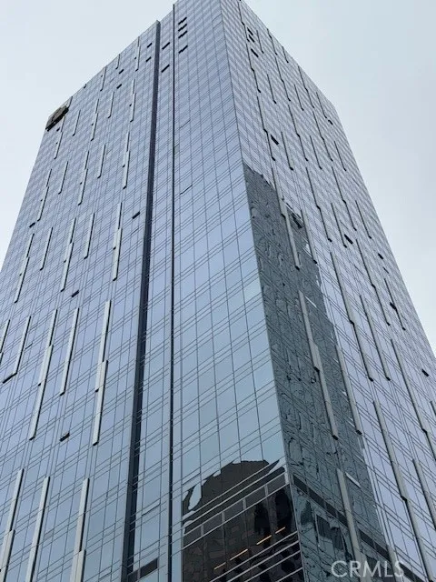 877 Francisco Street #3102 Los Angeles, CA 90017