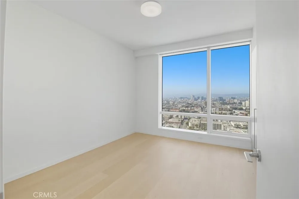 877 Francisco Street #3102 Los Angeles, CA 90017