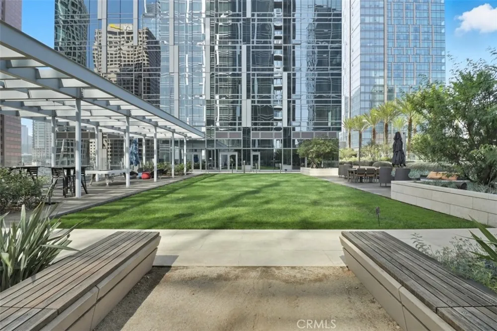 877 Francisco Street #3102 Los Angeles, CA 90017