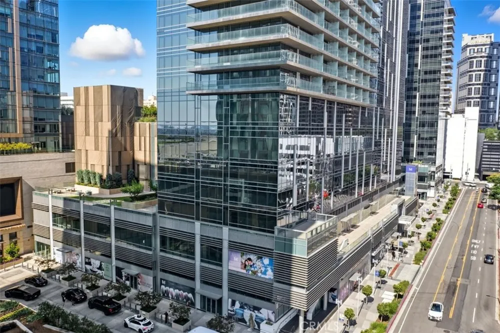 877 Francisco Street #3102 Los Angeles, CA 90017