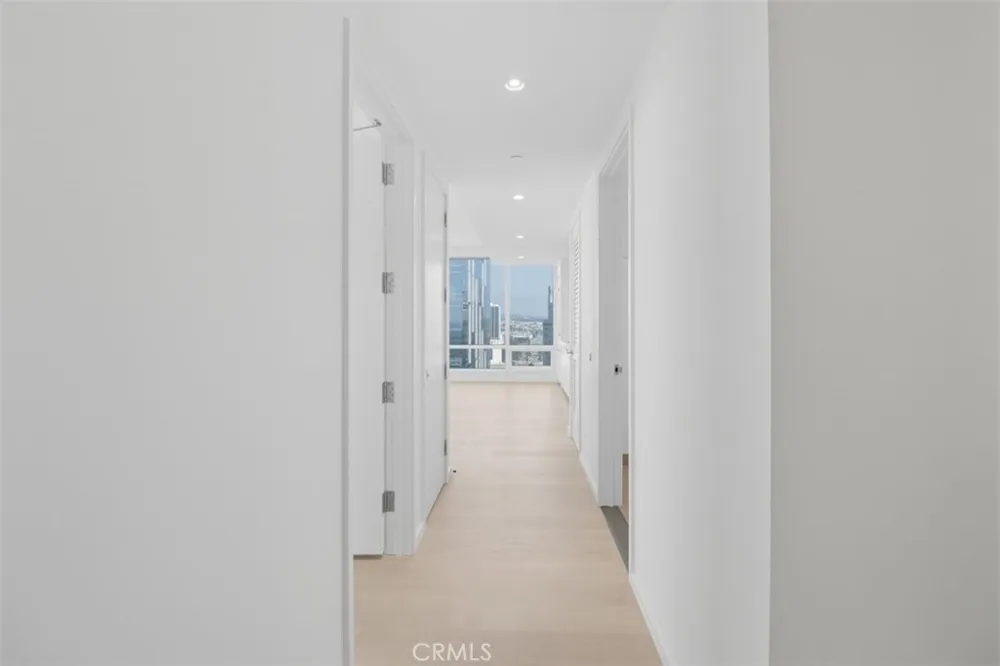 877 Francisco Street #3102 Los Angeles, CA 90017