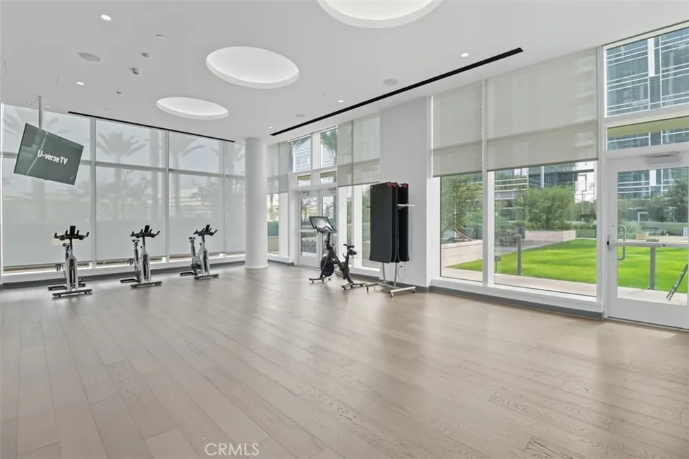 877 Francisco Street #3102 Los Angeles, CA 90017