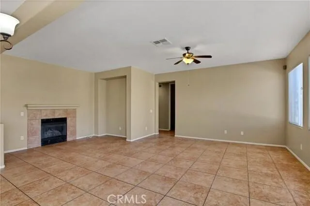 235 Peregrine Lane San Jacinto, CA 92582