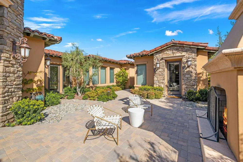 75741 Via Stia Indian Wells, CA 92210