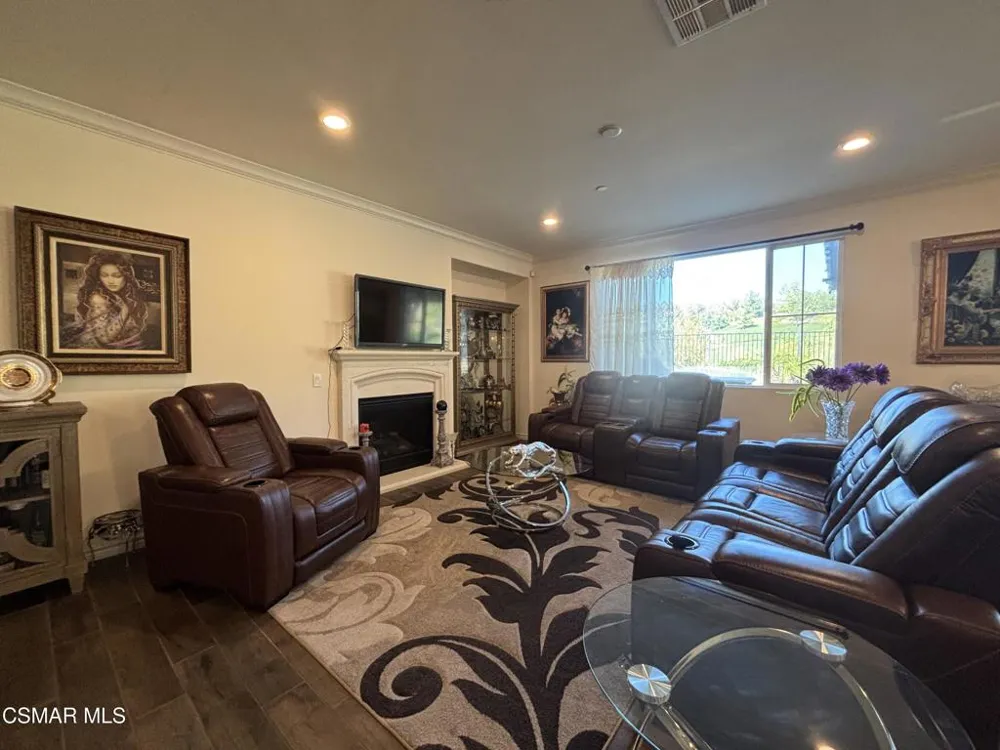 262 Talbert Avenue Simi Valley, CA 93065