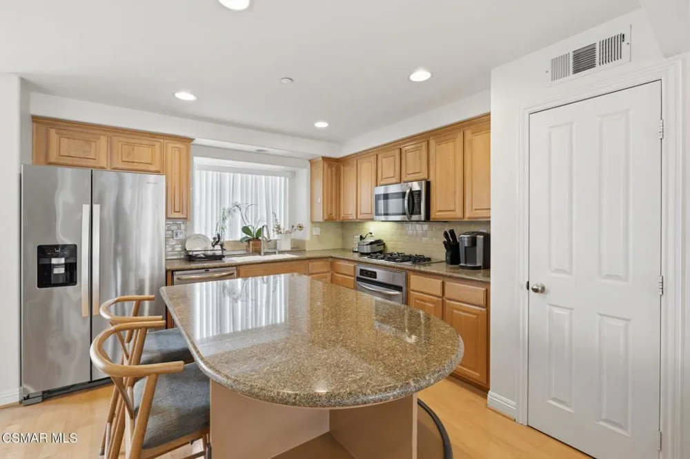 4106 W Kling Street Burbank, CA 91505