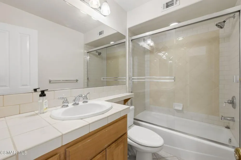 4106 W Kling Street Burbank, CA 91505