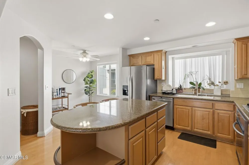 4106 W Kling Street Burbank, CA 91505