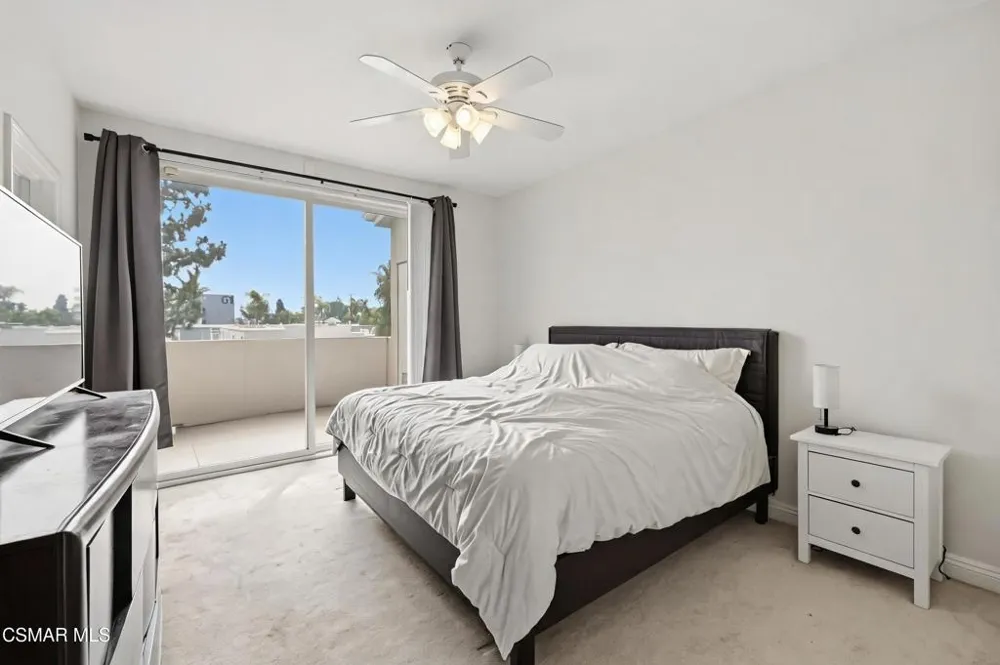 4106 W Kling Street Burbank, CA 91505