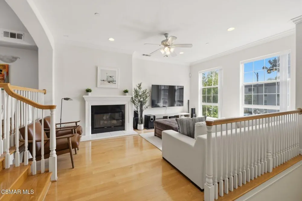 4106 W Kling Street Burbank, CA 91505