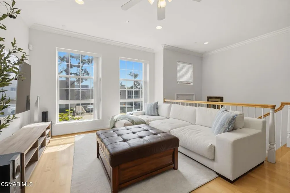 4106 W Kling Street Burbank, CA 91505