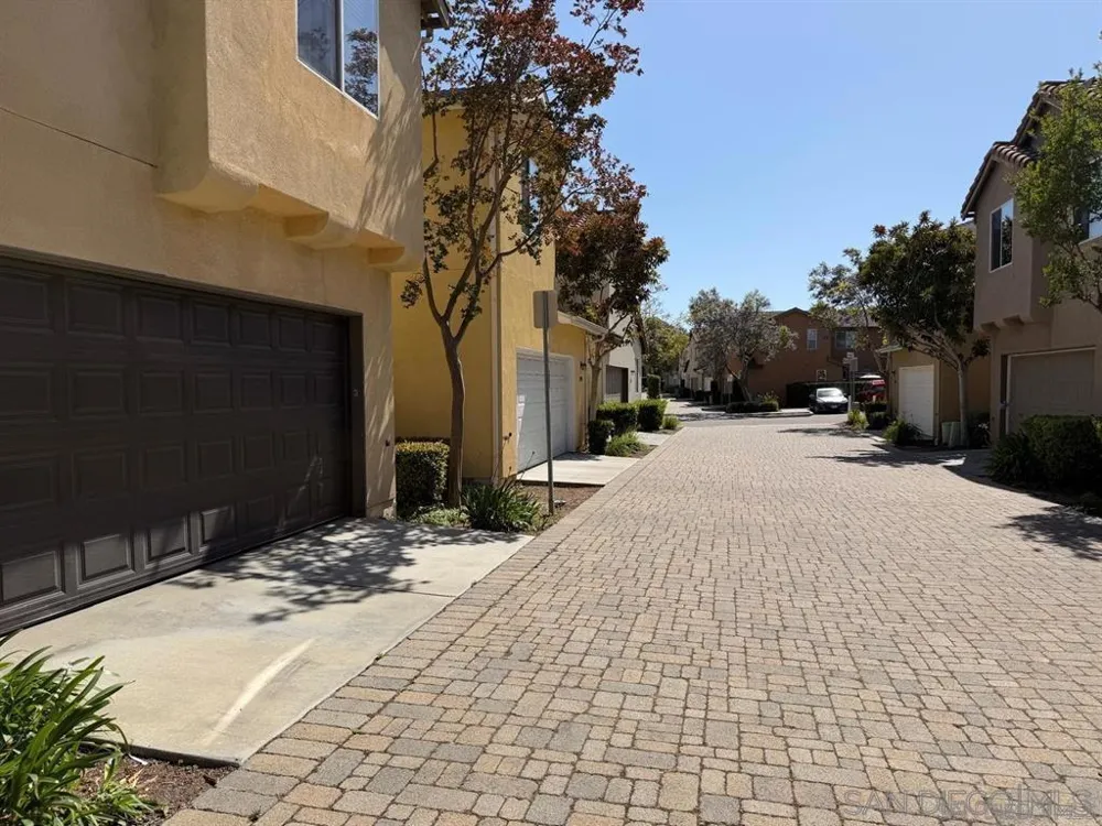 2297 treetop lane Chula Vista, CA 91915