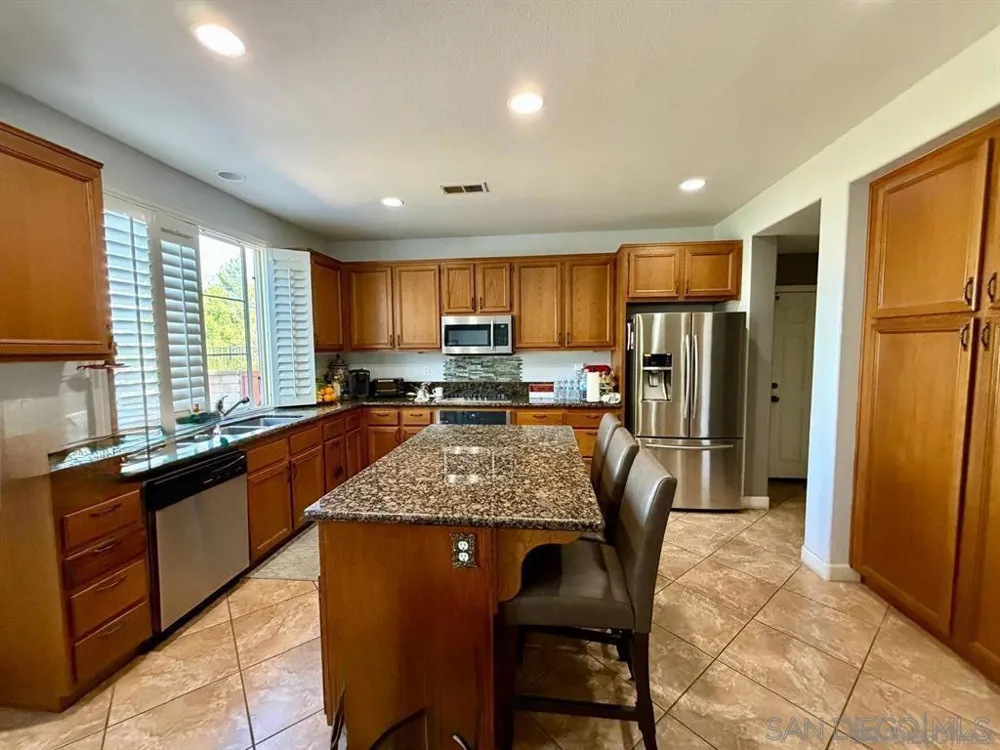 2297 treetop lane Chula Vista, CA 91915