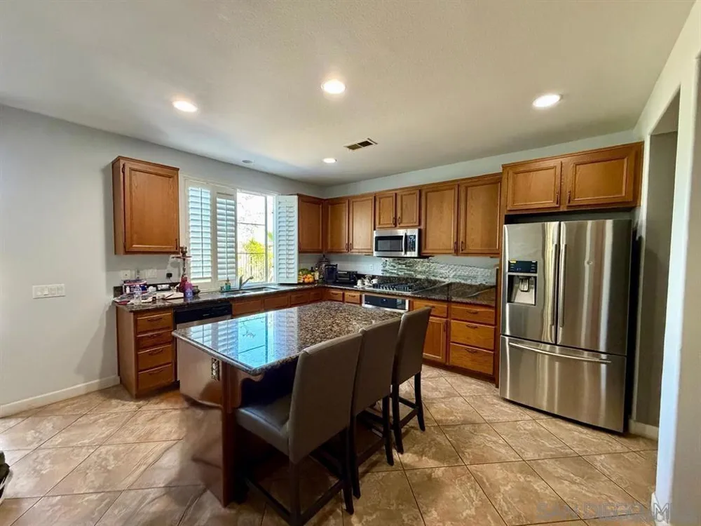 2297 treetop lane Chula Vista, CA 91915