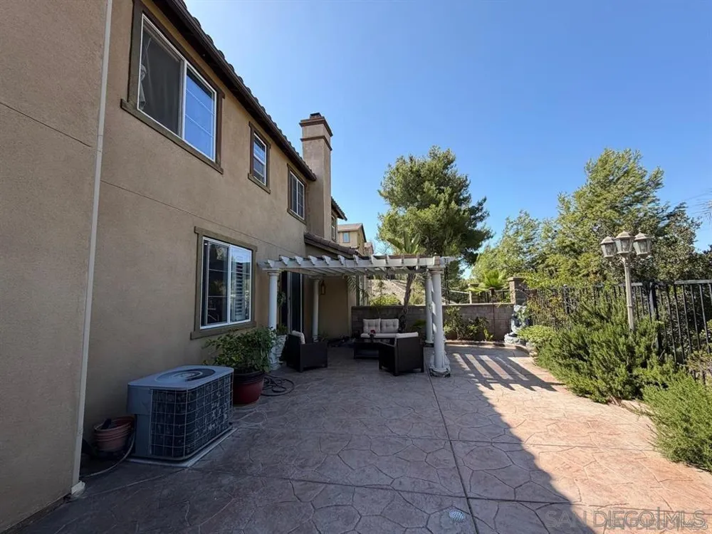 2297 treetop lane Chula Vista, CA 91915