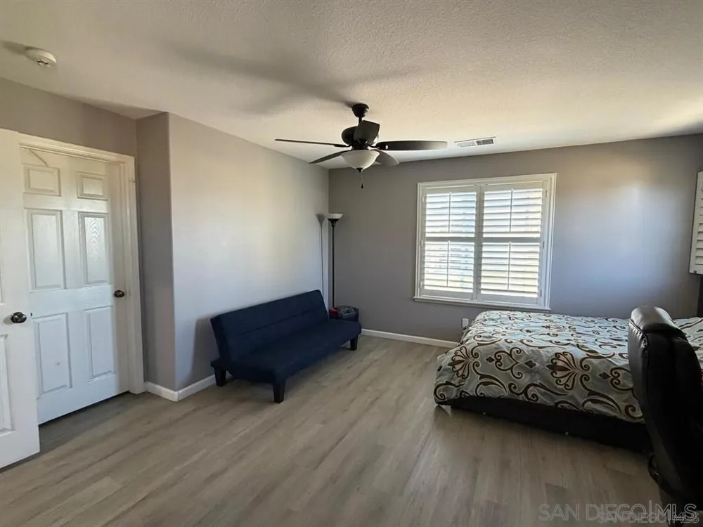 2297 treetop lane Chula Vista, CA 91915