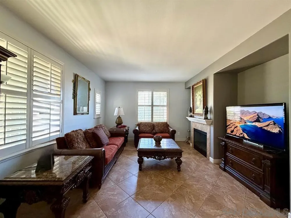 2297 treetop lane Chula Vista, CA 91915